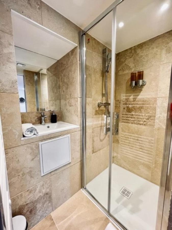 Apartamento Ben Nevis Charming Studio In The Heart Of The Lively Life Of The Pre Carre Annecy Exterior foto
